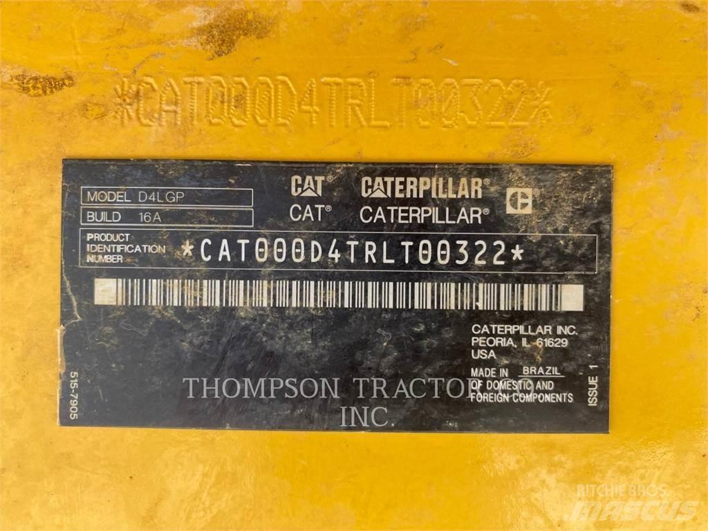 CAT D4 ブルドーザー