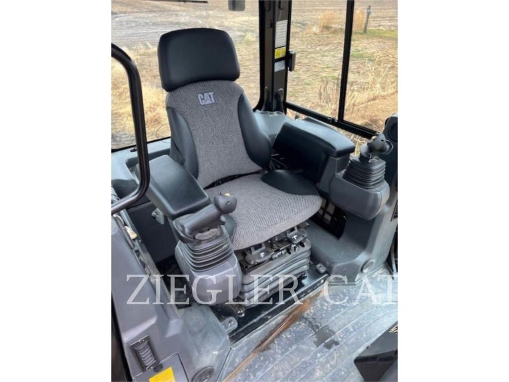 CAT D4 ブルドーザー