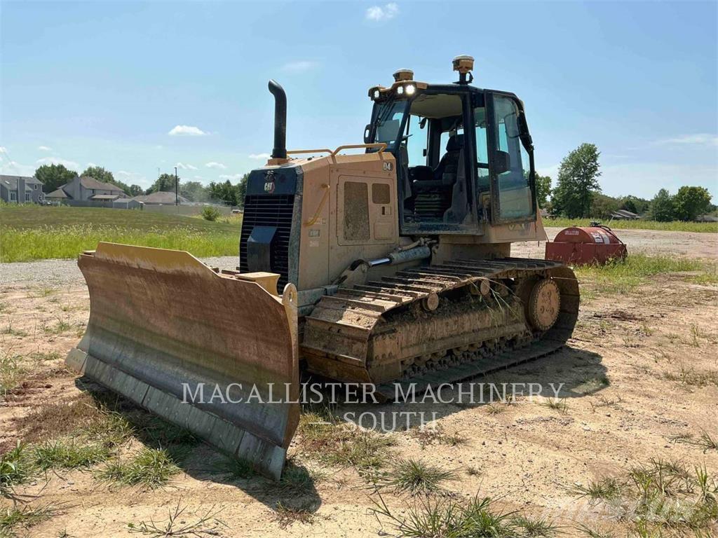 CAT D4 ブルドーザー