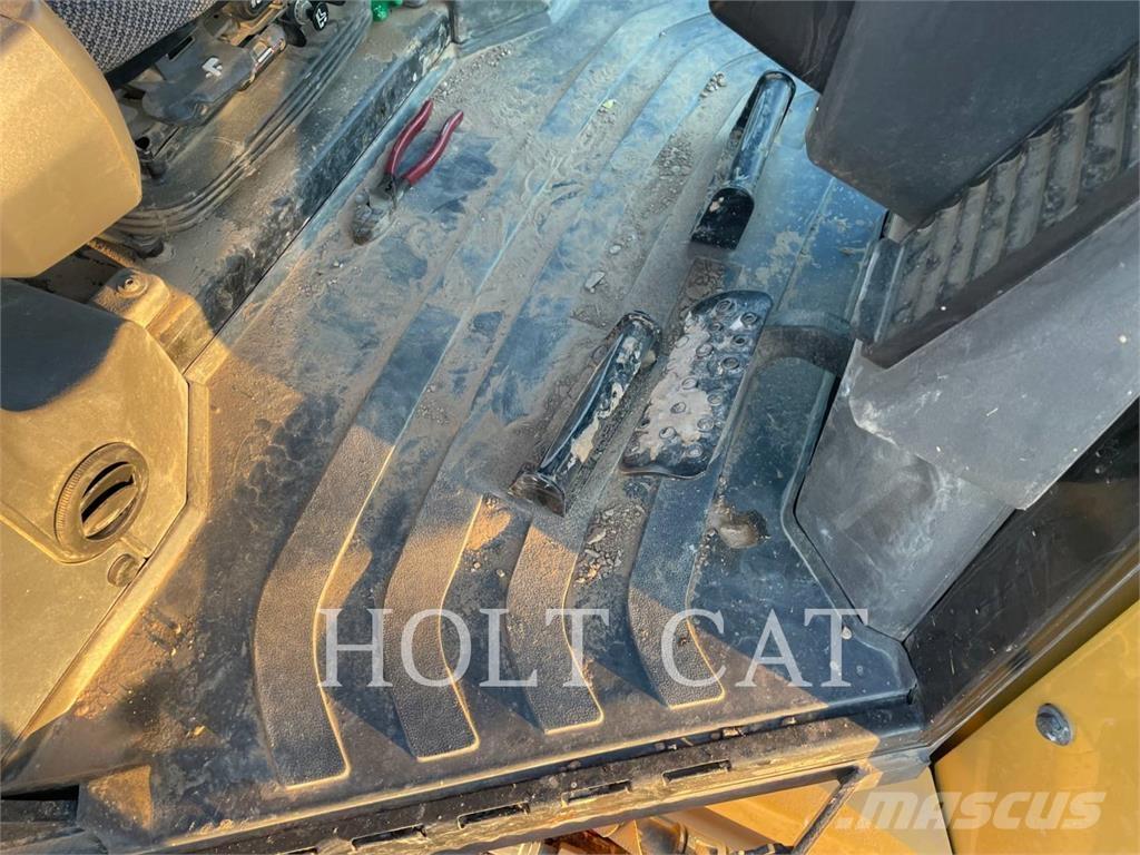 CAT D4-15VP ブルドーザー