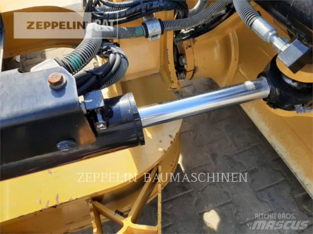 CAT D4-16A ブルドーザー