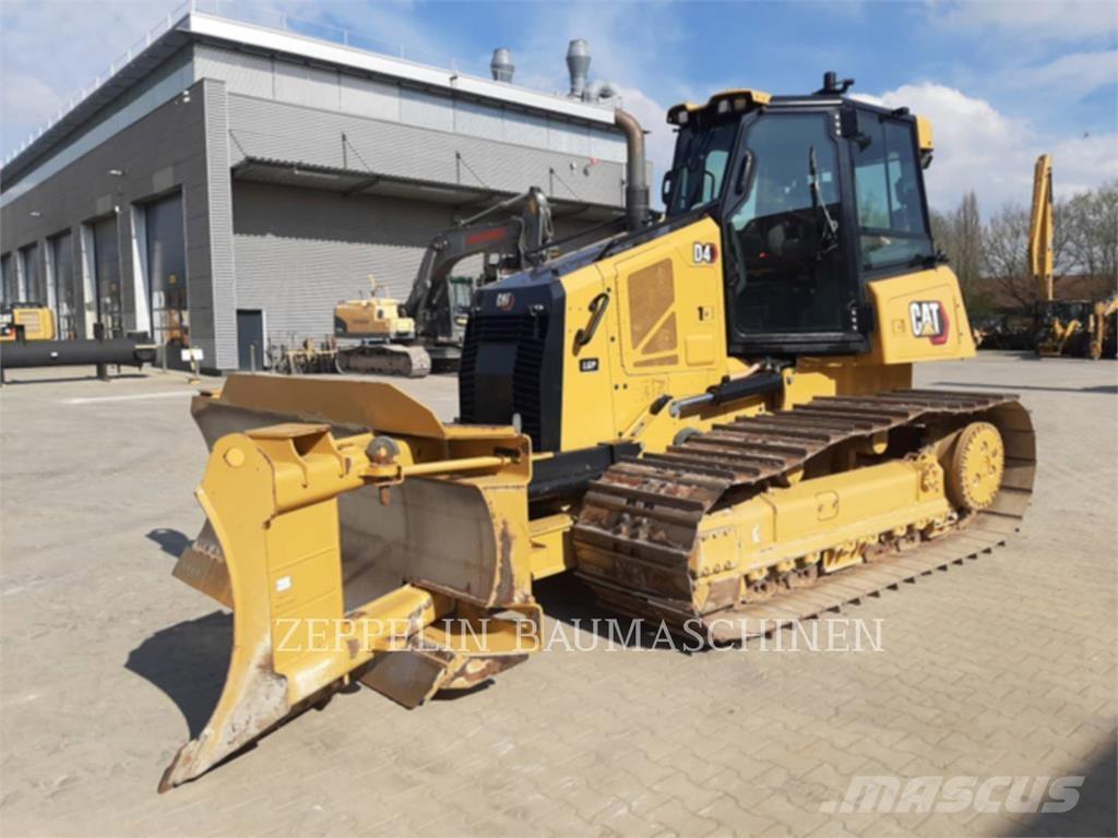 CAT D4-16A ブルドーザー