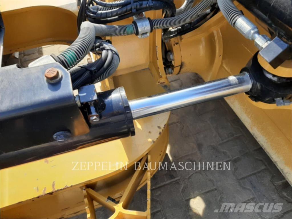 CAT D4-16A ブルドーザー