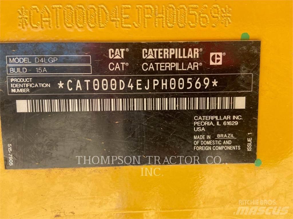 CAT D4-3D ブルドーザー