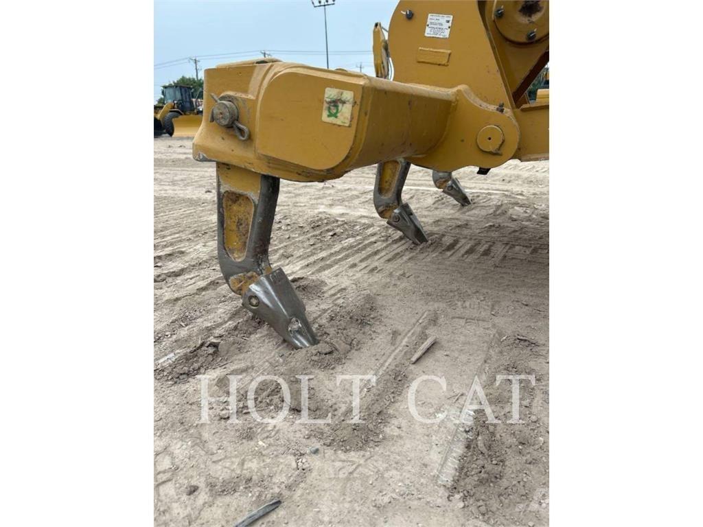 CAT D4 CAB3 ブルドーザー