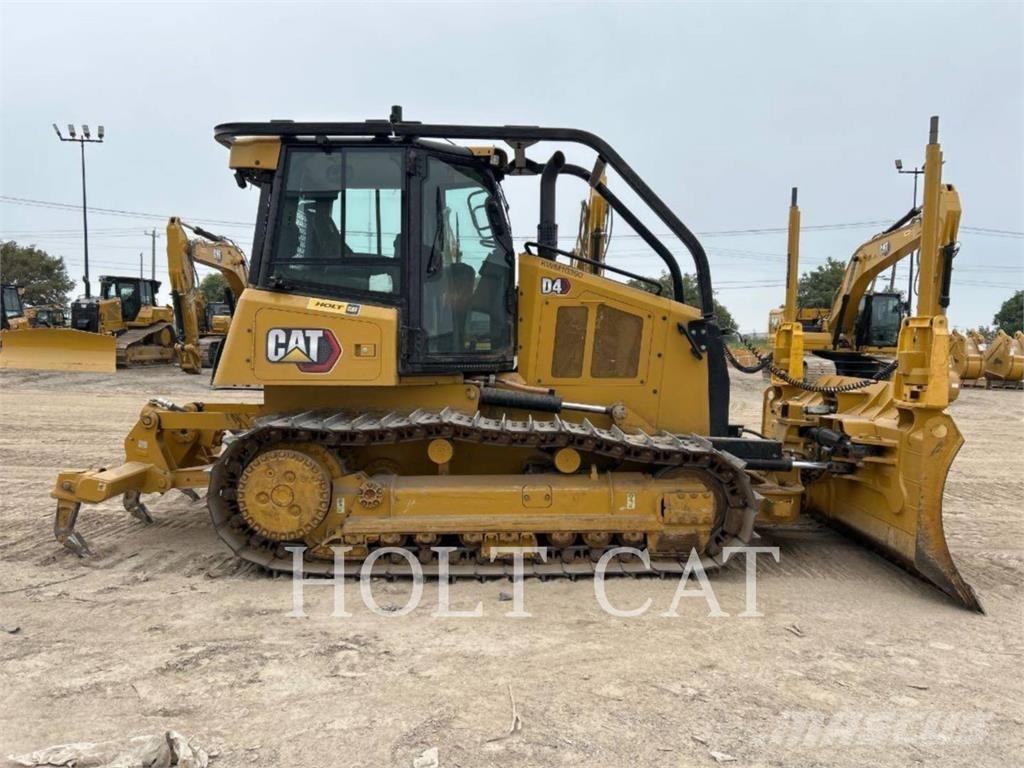 CAT D4 CAB3 ブルドーザー