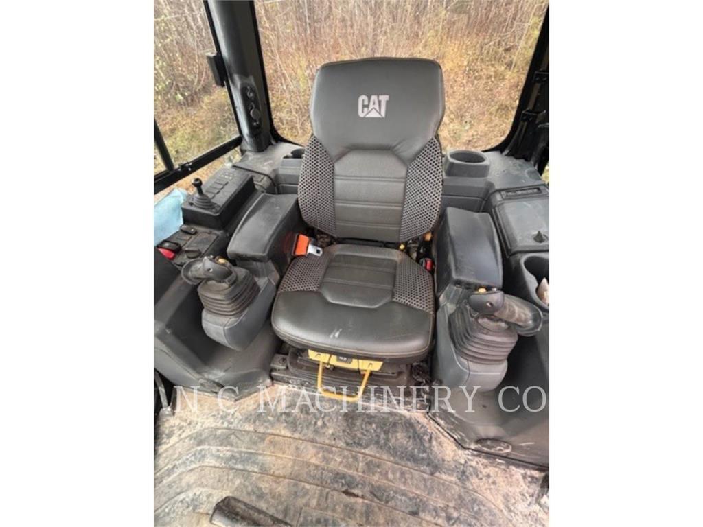 CAT D4 LGPVPAT ブルドーザー