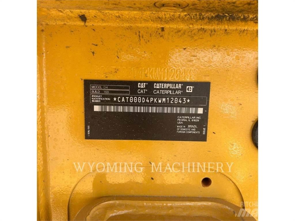 CAT D4 VP ブルドーザー