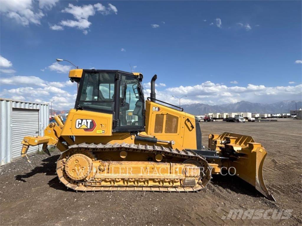 CAT D4 XL ブルドーザー