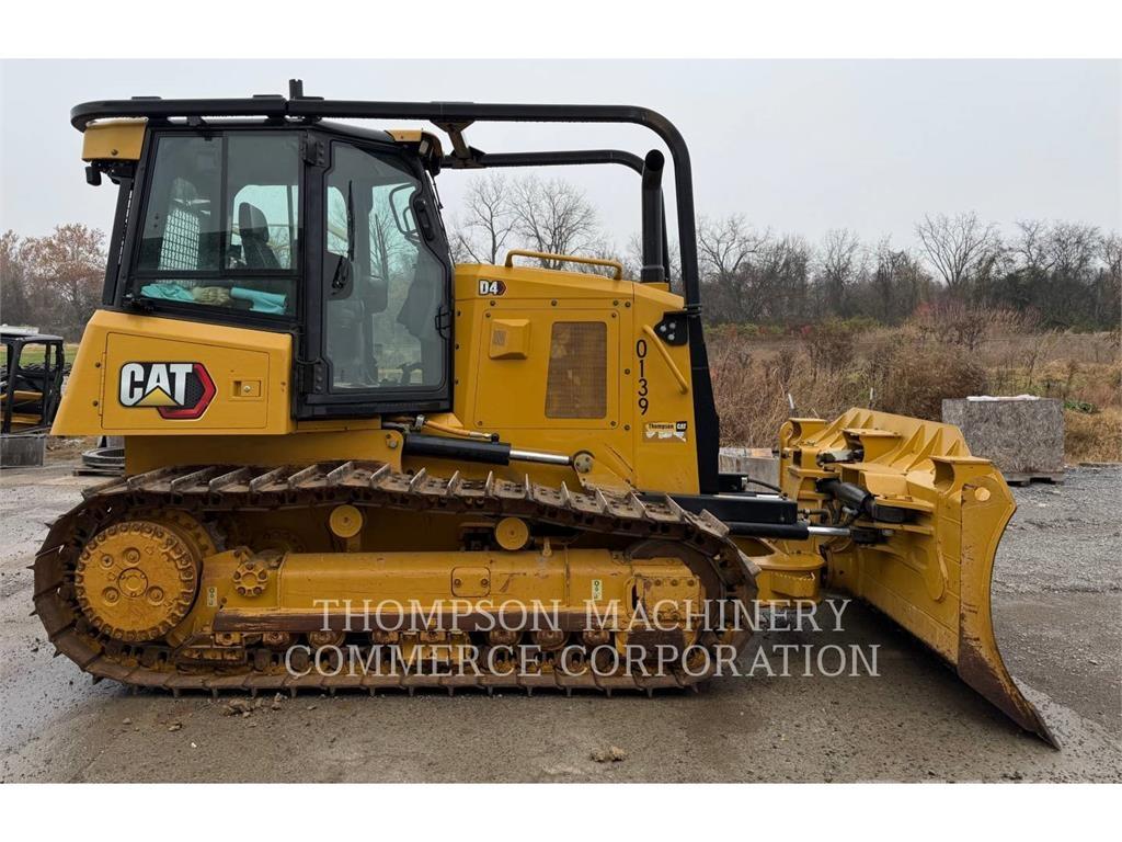 CAT D4 XL ブルドーザー