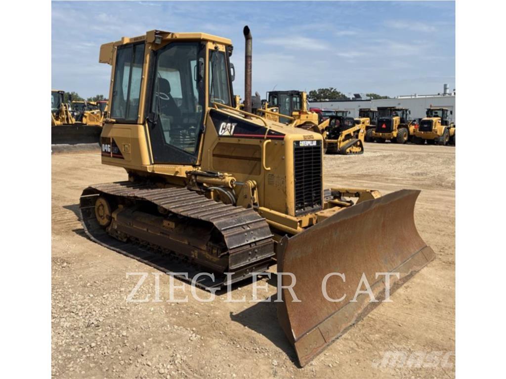 CAT D4GLGP ブルドーザー