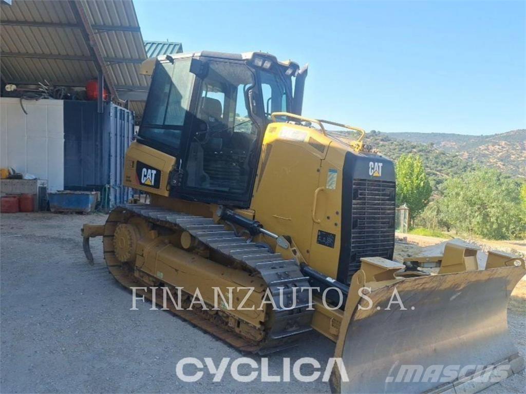 CAT D4K2 ブルドーザー