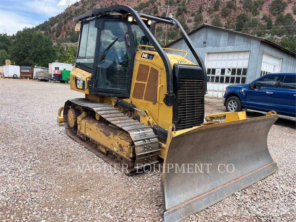 CAT D4K2 XL ブルドーザー