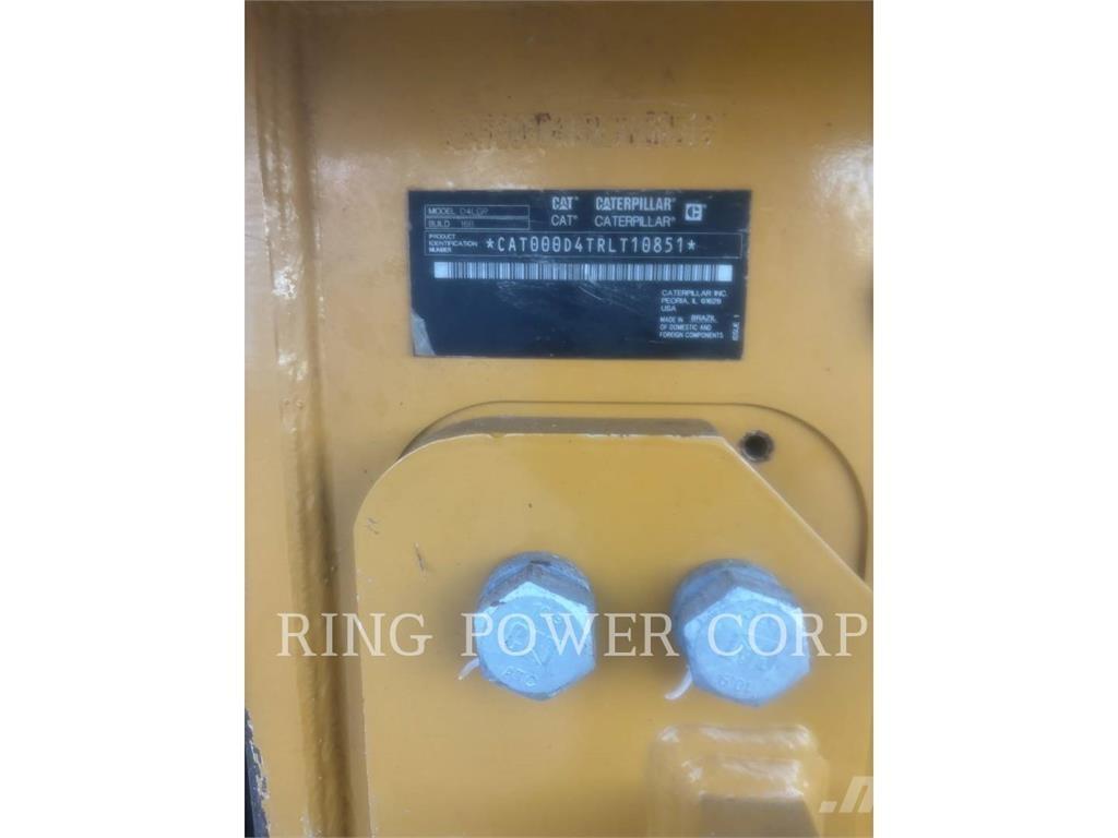 CAT D4VPEW ブルドーザー