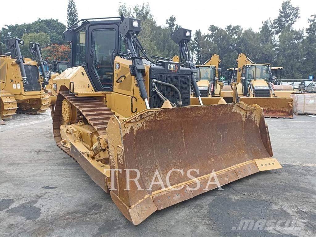 CAT D5 ブルドーザー