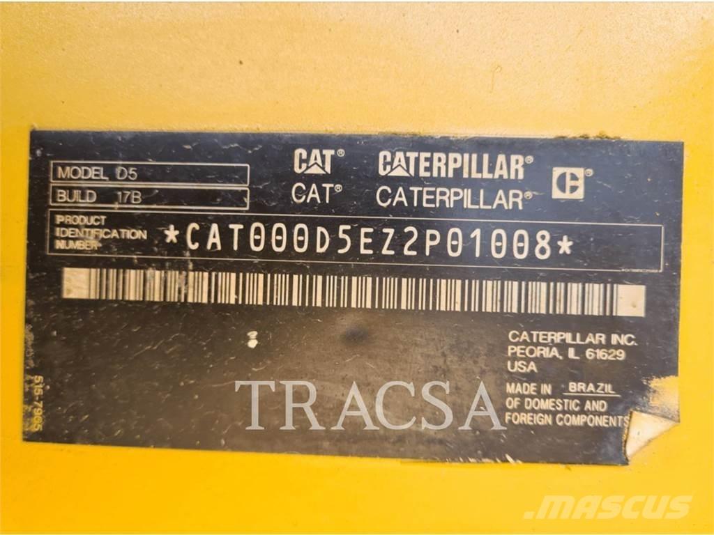 CAT D5 ブルドーザー