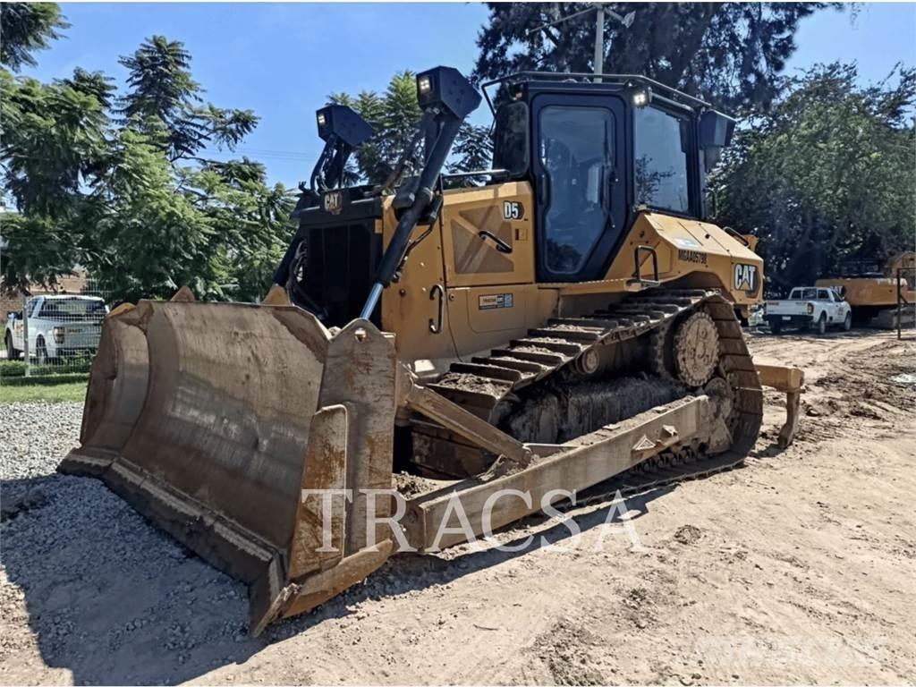 CAT D5 ブルドーザー