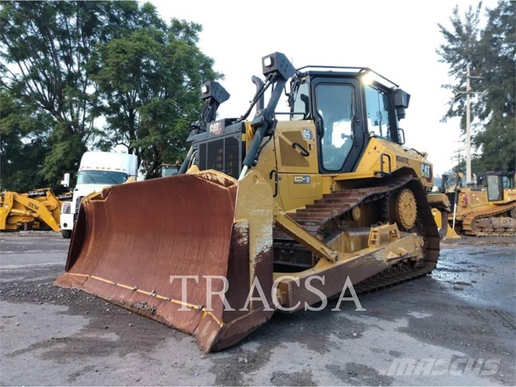 CAT D5 ブルドーザー