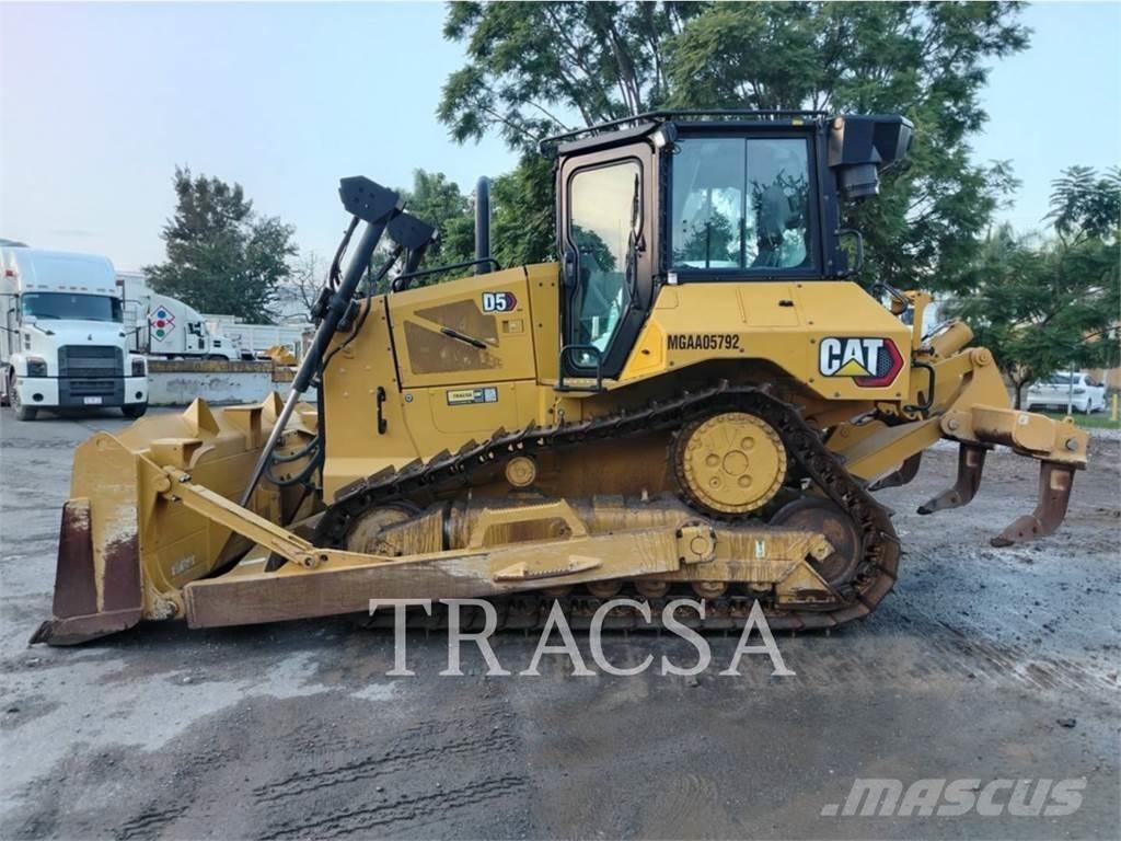 CAT D5 ブルドーザー