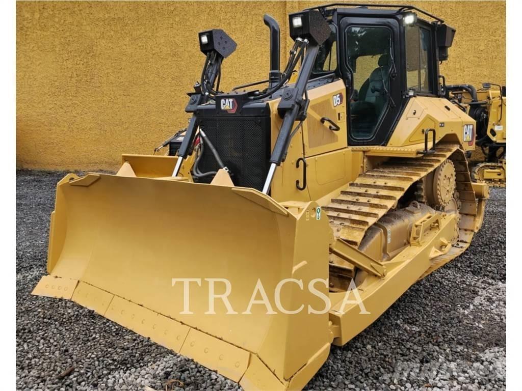 CAT D5 ブルドーザー