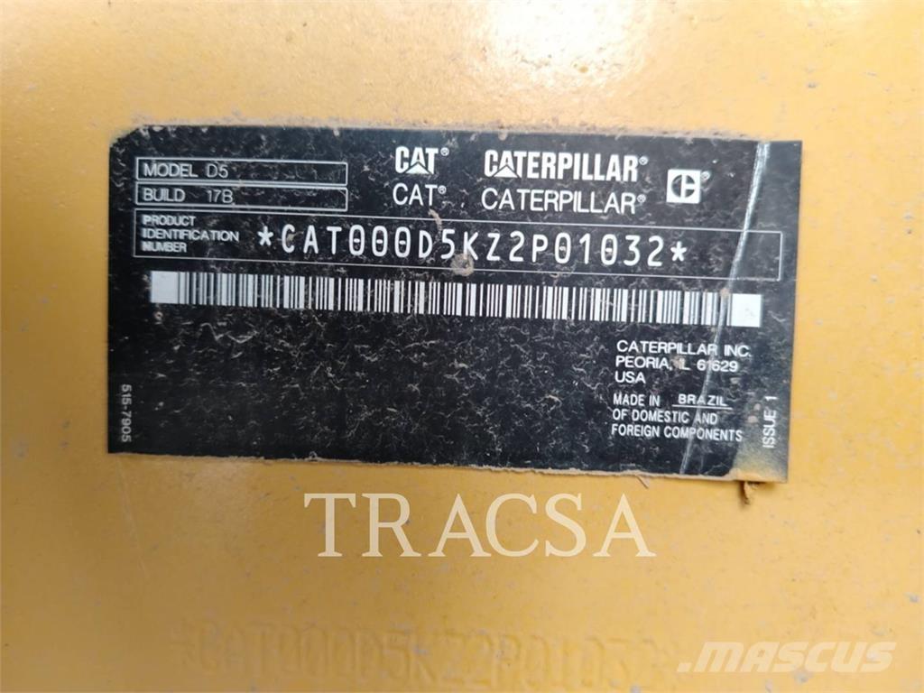 CAT D5 ブルドーザー