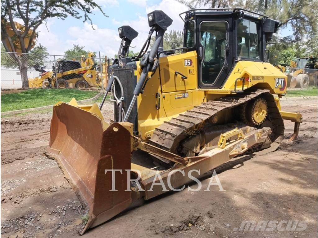 CAT D5 ブルドーザー