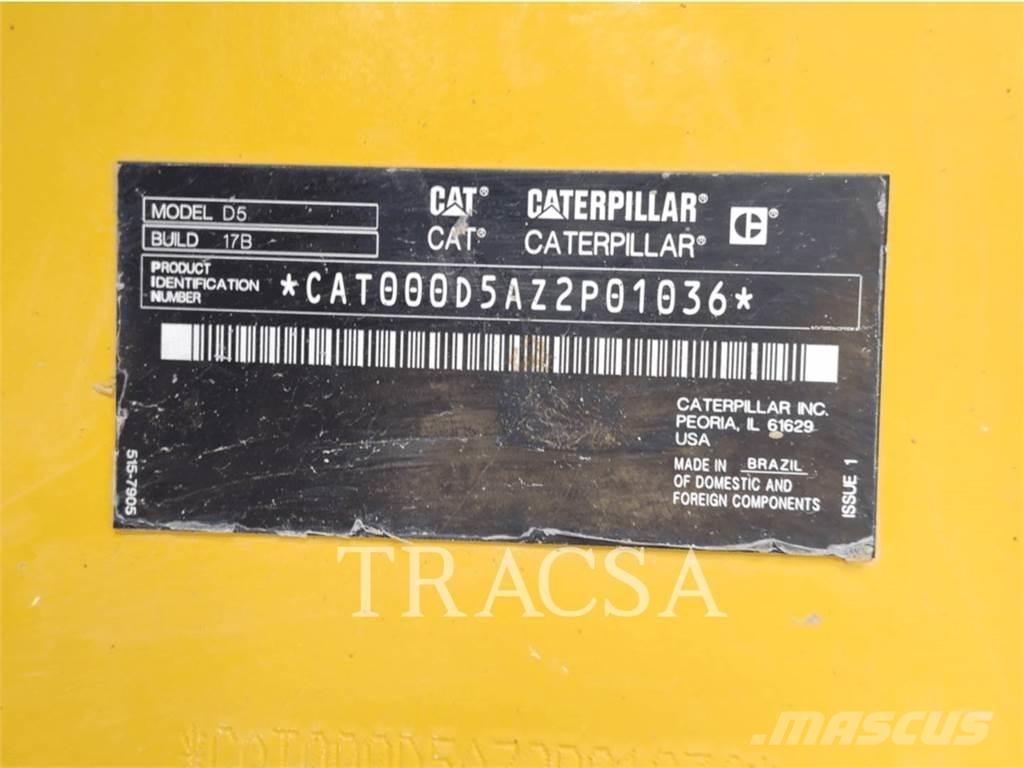 CAT D5 ブルドーザー