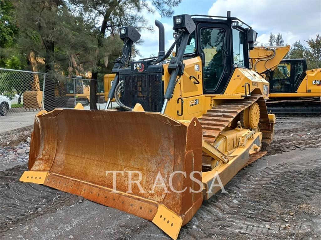 CAT D5 ブルドーザー