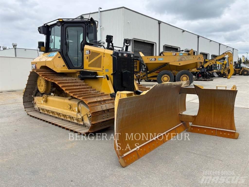 CAT D5 ブルドーザー
