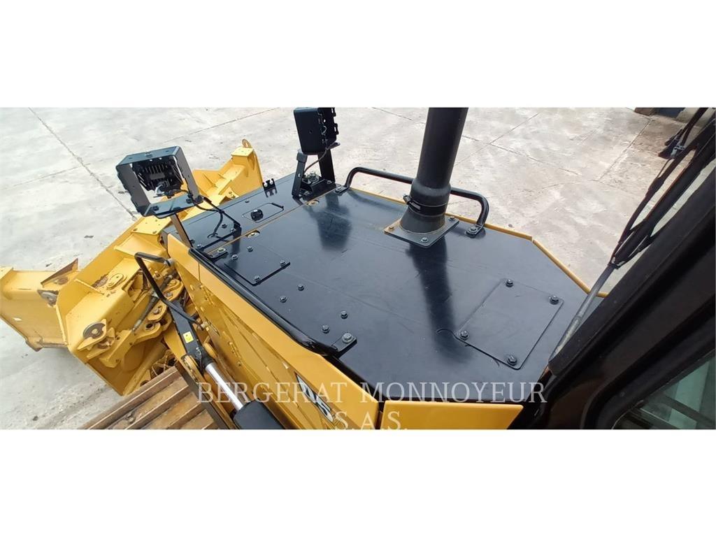 CAT D5 ブルドーザー