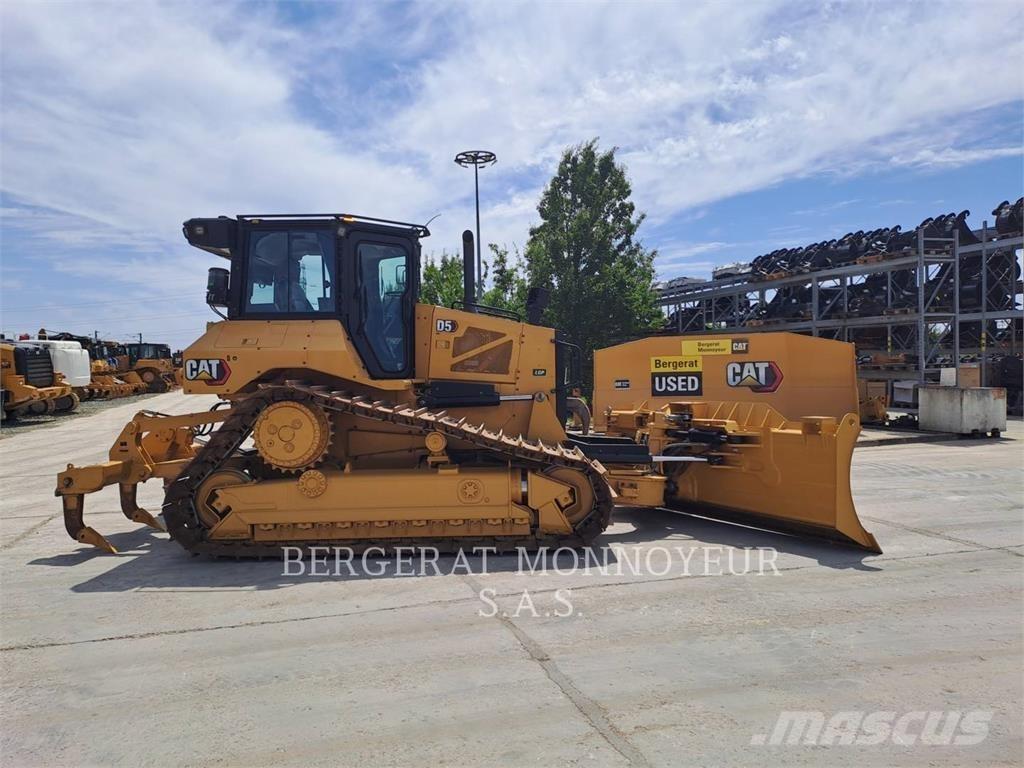 CAT D5 ブルドーザー