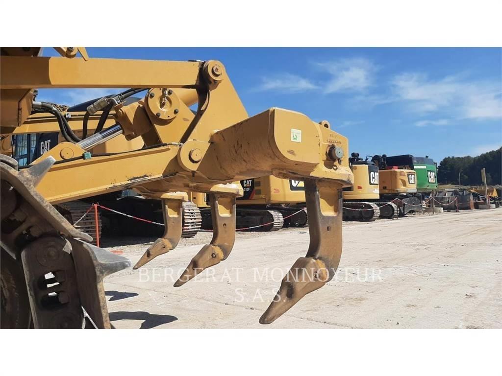 CAT D5 ブルドーザー