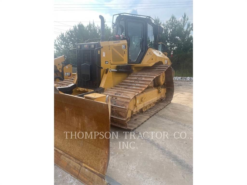 CAT D5 ブルドーザー