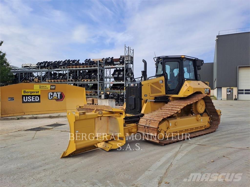 CAT D5 ブルドーザー