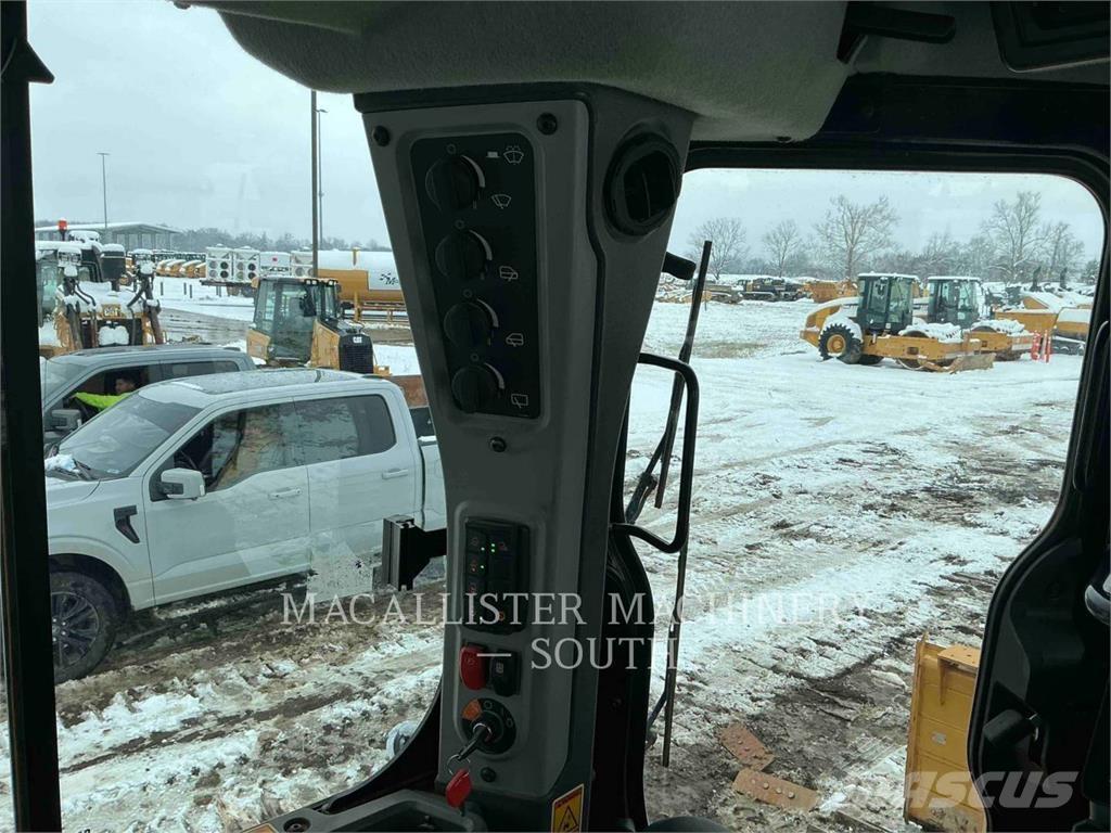 CAT D5 ブルドーザー