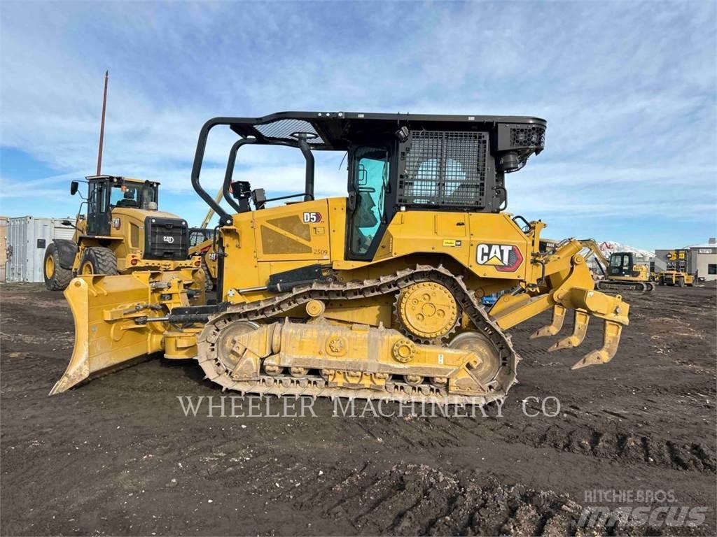 CAT D5-17 XL ブルドーザー