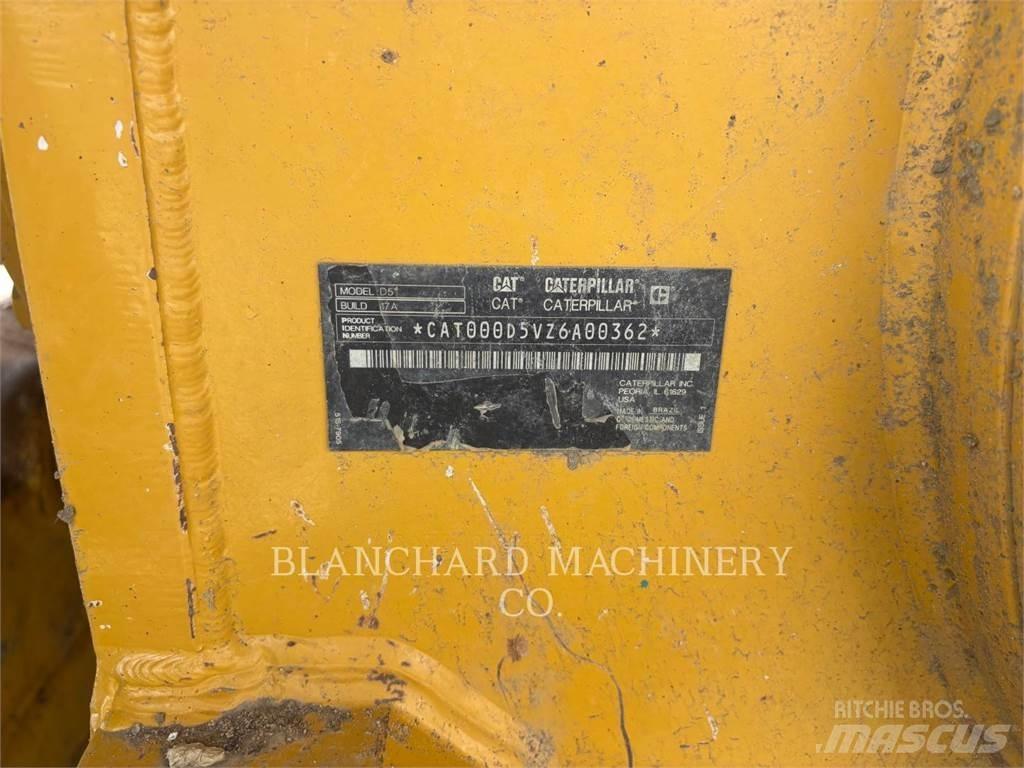 CAT D5 LGP ブルドーザー