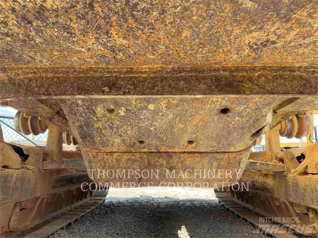 CAT D5B ブルドーザー