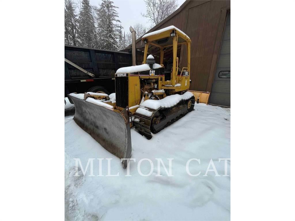 CAT D5CIII ブルドーザー