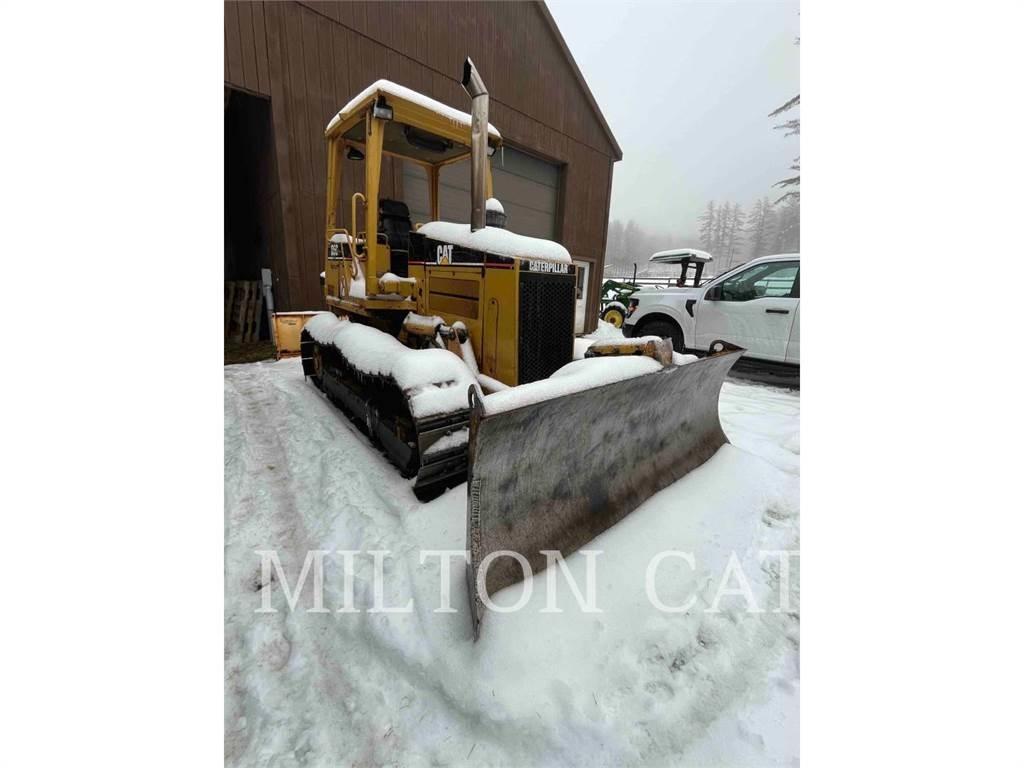 CAT D5CIII ブルドーザー