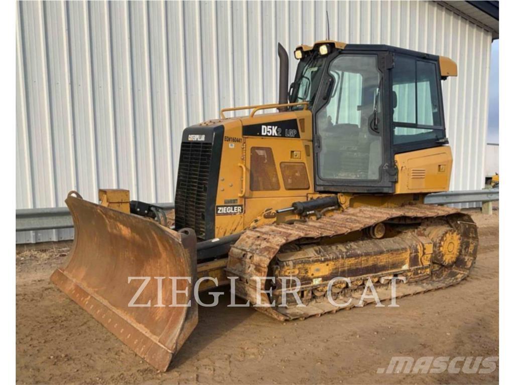 CAT D5K ブルドーザー