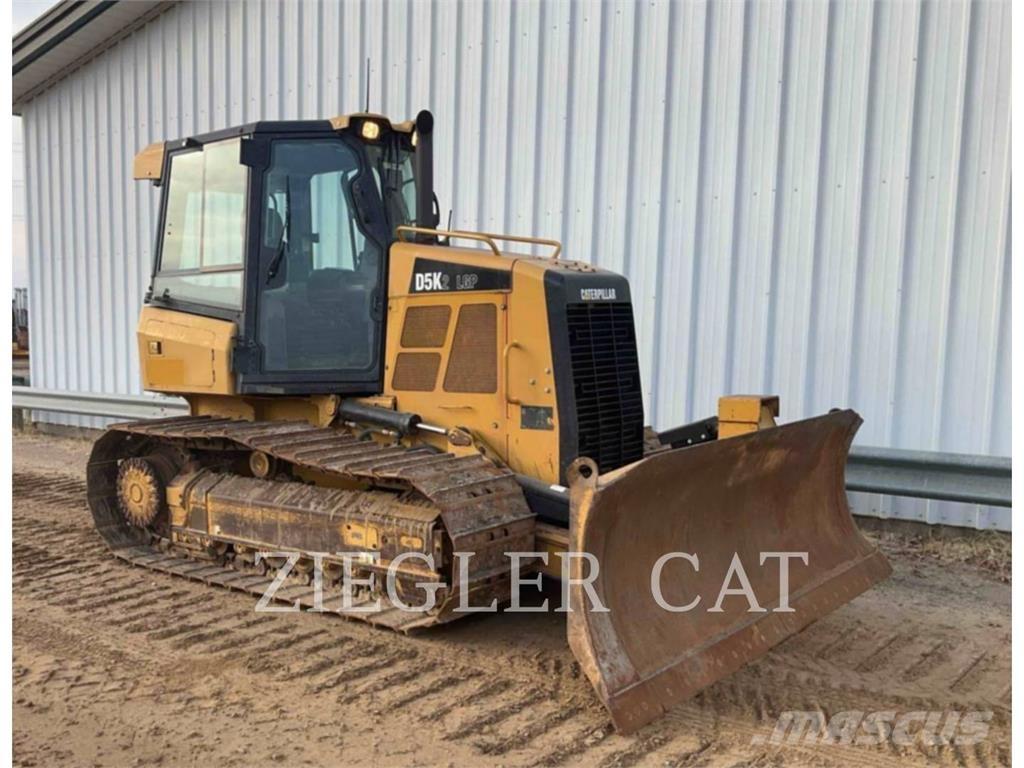 CAT D5K ブルドーザー