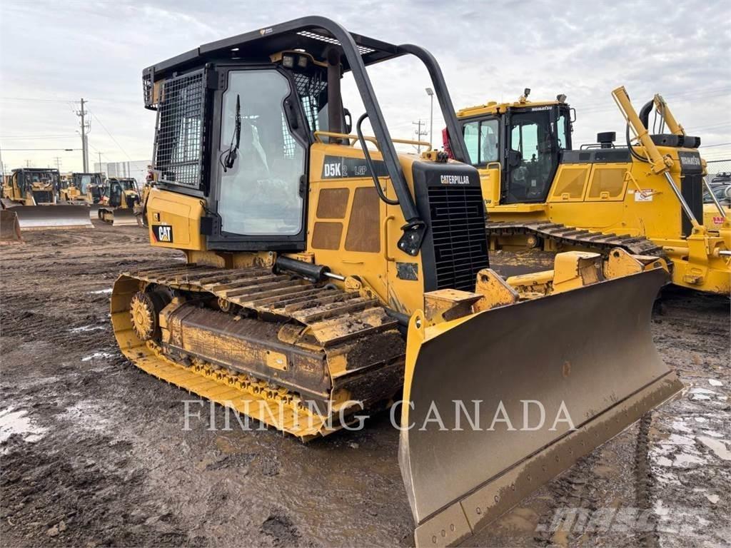 CAT D5K2 ブルドーザー