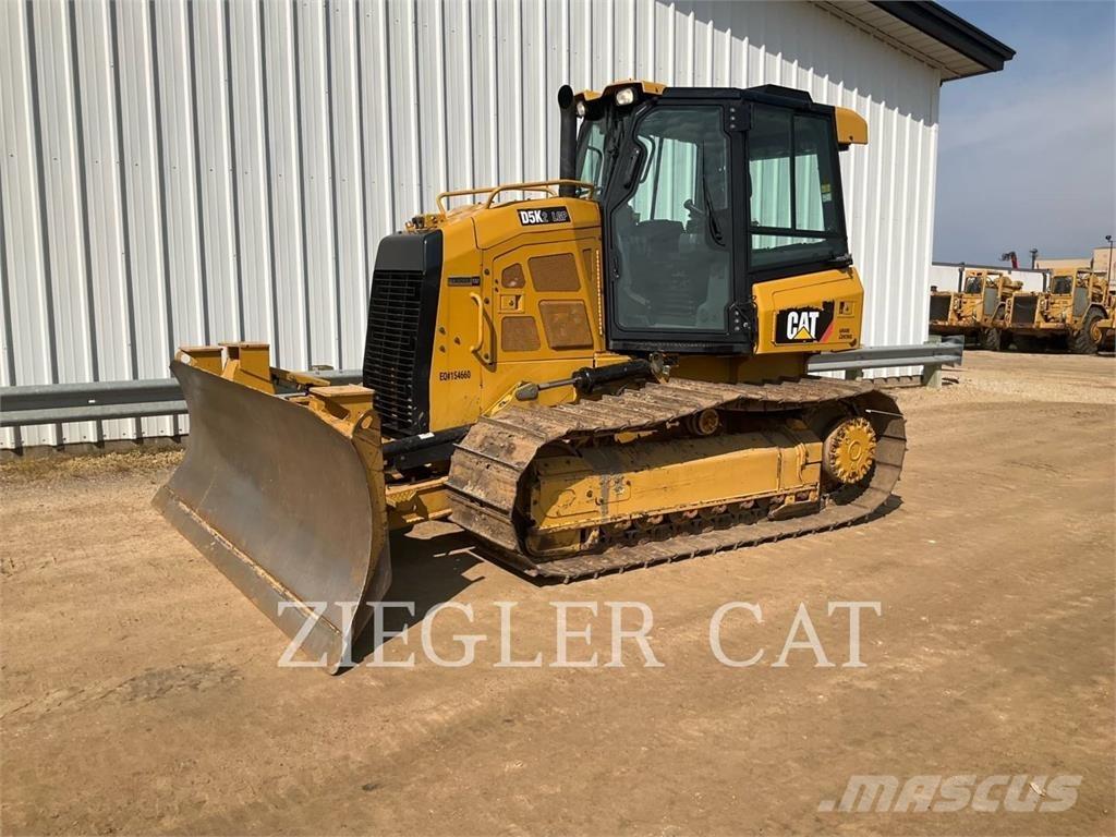 CAT D5K2 ブルドーザー
