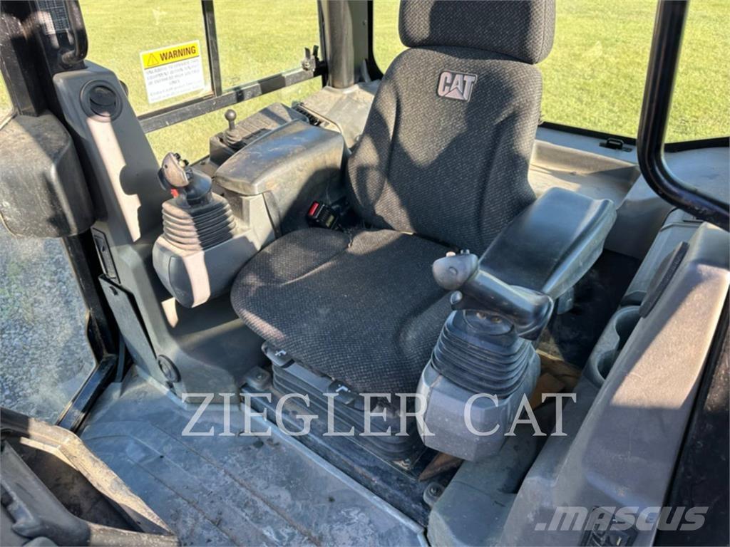 CAT D5K2 ブルドーザー