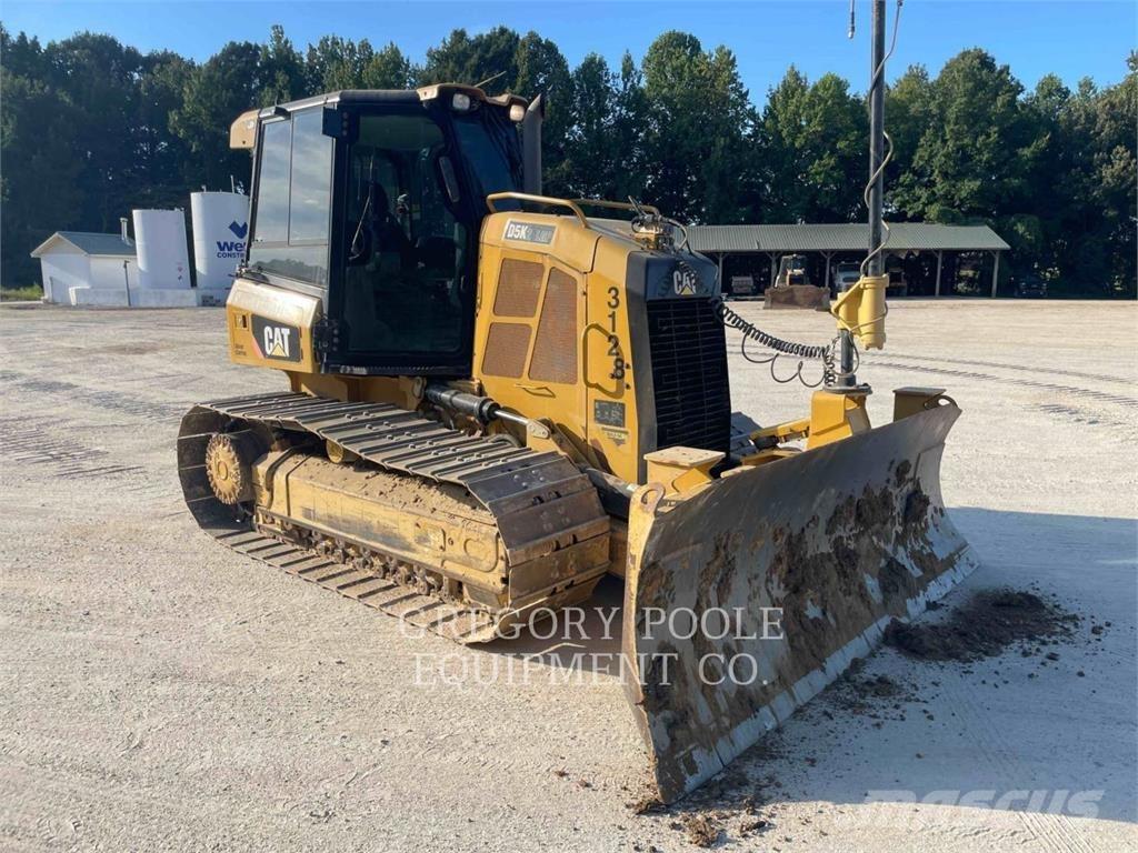 CAT D5K2LGP ブルドーザー