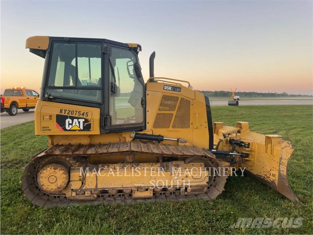 CAT D5K2LGP ブルドーザー