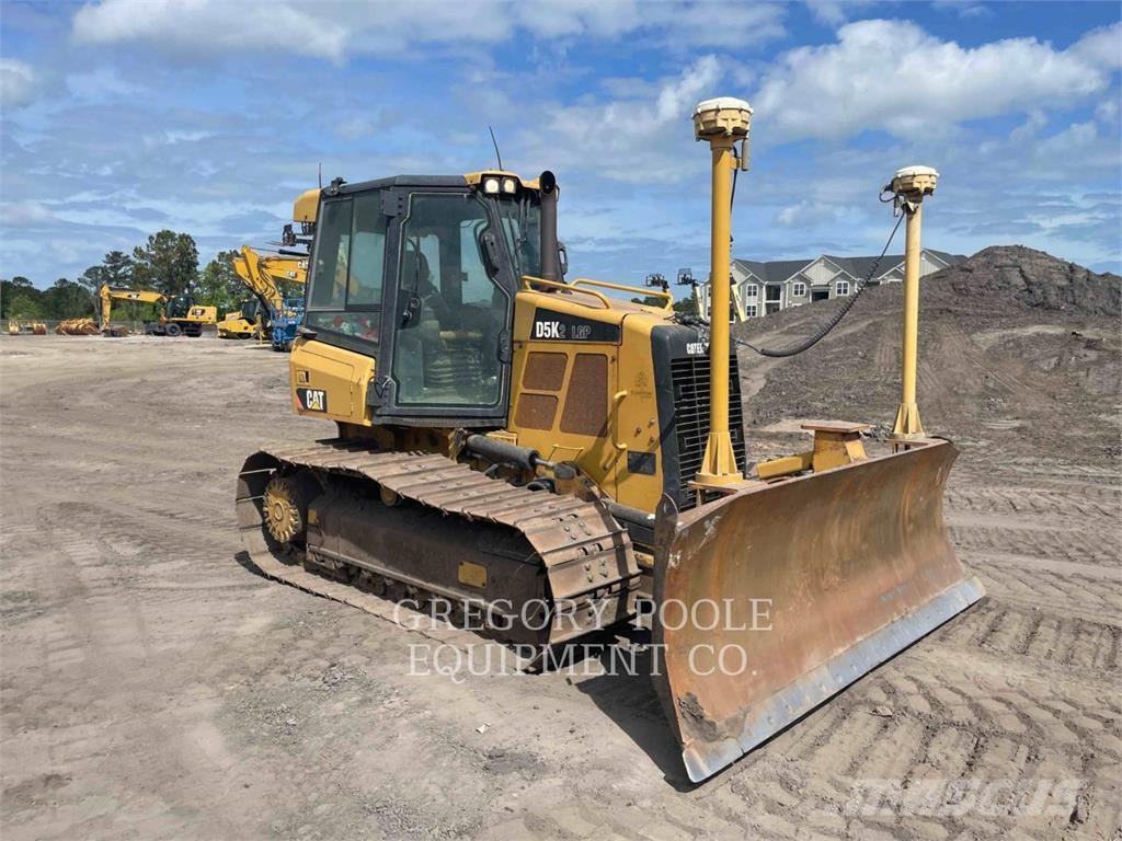 CAT D5K2LGP ブルドーザー