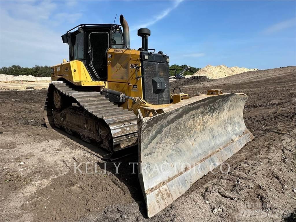 CAT D6 ブルドーザー