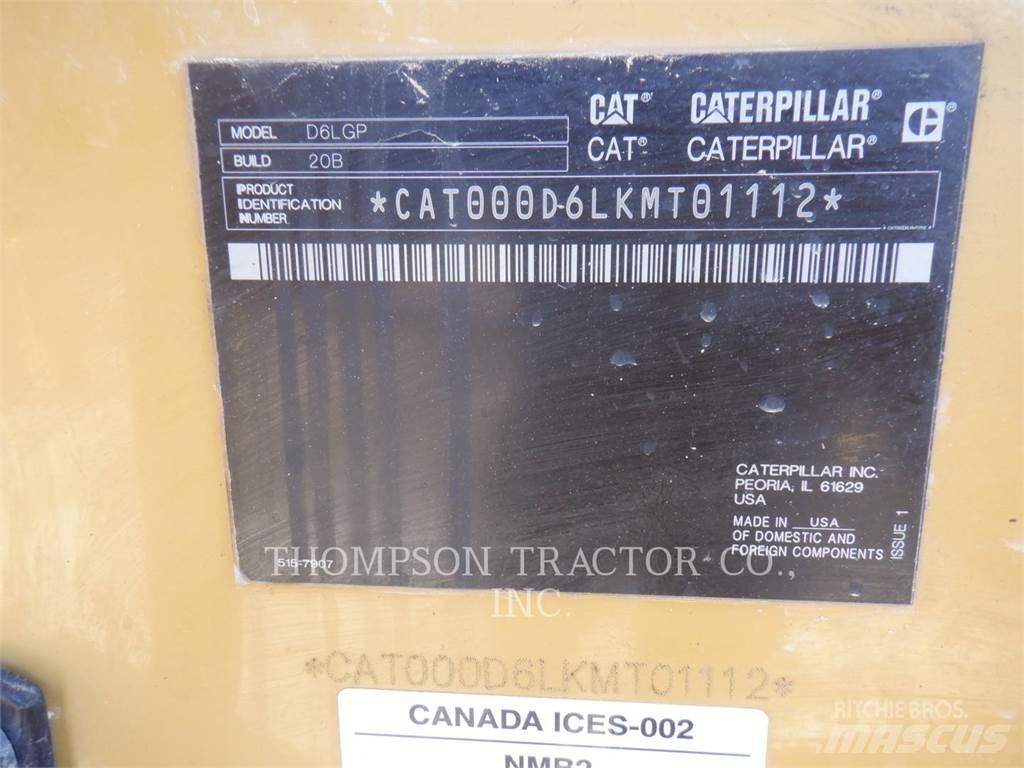 CAT D6 ブルドーザー
